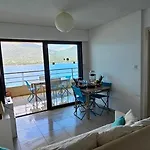 Apartment T2 De Standing Cote Plage, Les Pieds Dans L'eau