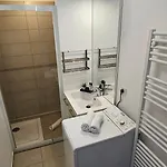 Apartment T2 De Standing Cote Plage, Les Pieds Dans L'eau *
