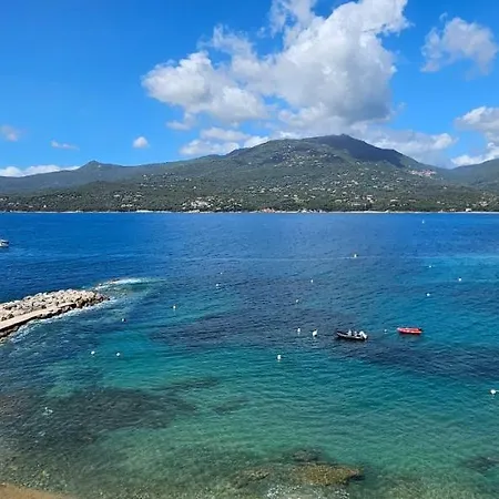 Apartment T2 De Standing Cote Plage, Les Pieds Dans L'eau *