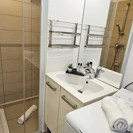 T2 De Standing Cote Plage, Les Pieds Dans L'eau *