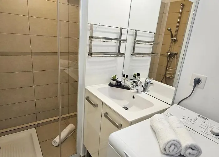 T2 De Standing Cote Plage, Les Pieds Dans L'eau *